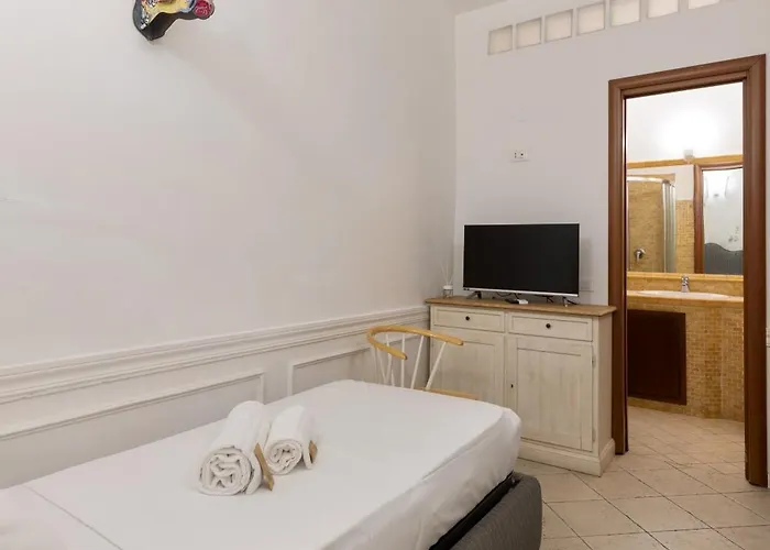 Domus 14 Bed & Breakfast 3*